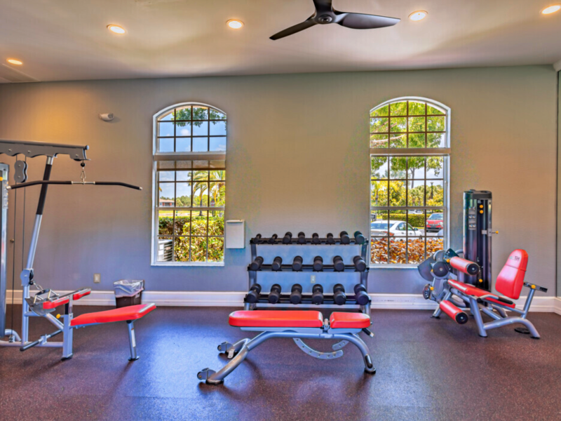 This image showcase essential community amenities. Offering 24-hour athletic club with virtual interactive programs. The club is also giving different weightlifting types of equipment, special abs equipment, and spin bikes that could fulfill the needs of fitness enthusiasts and professionals.